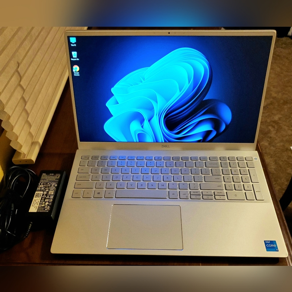 Dell Inspiron 15 5502 Intel i5-1135G7 4.2GHz Dual SSD (256GB & 1TB) 16GB RAM W11